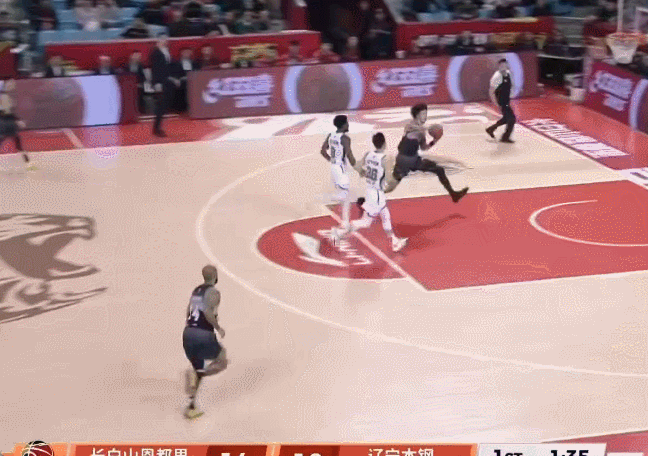 吉林队爆冷击败辽宁 防守反击成关键