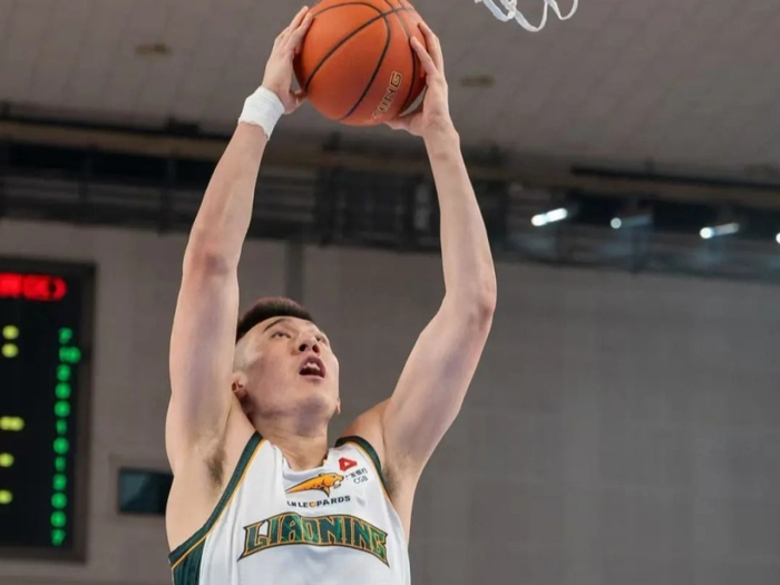 吉林队爆冷击败辽宁 防守反击成关键