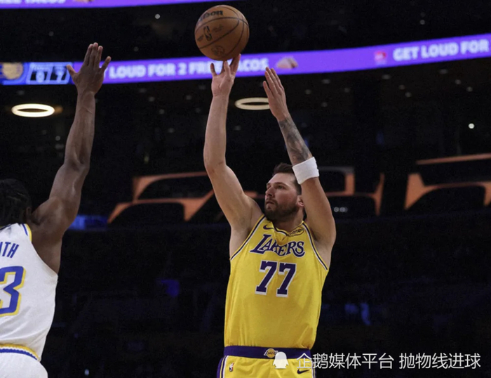 湖人防守蜕变成夺冠热门 球队战绩飙升引热议