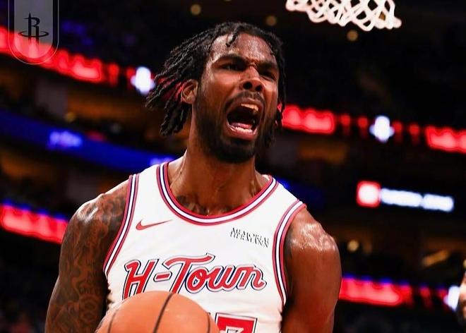 火箭力克尼克斯扩大领先优势 布局季后赛关键战