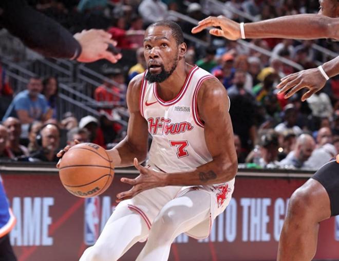 火箭力克尼克斯扩大领先优势 布局季后赛关键战