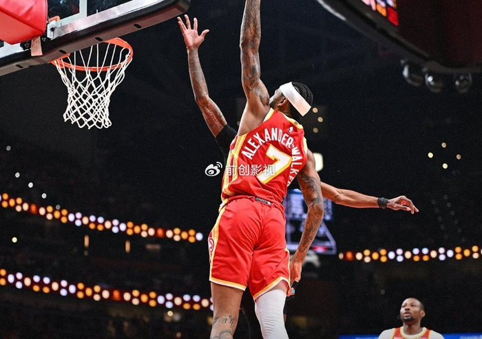 老鹰加时险胜活塞 杰伦约翰逊复出率队复仇成功