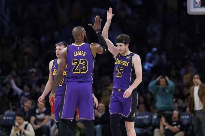 湖人季后赛前景暗淡 伤病影响复出时间