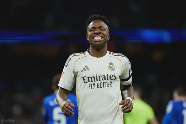 西甲争冠悬念再起 皇马能否逆袭巴萨